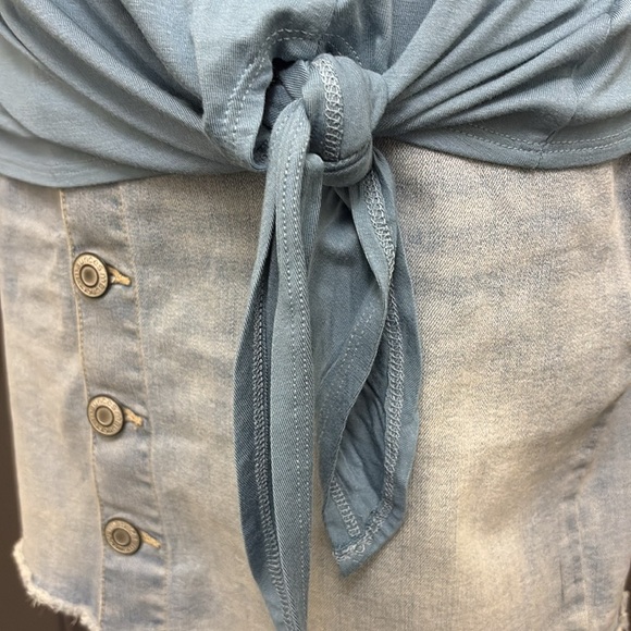 Matty M V-Neck Side Tie Soft Stretch Tee- NWT - Picture 4 of 7